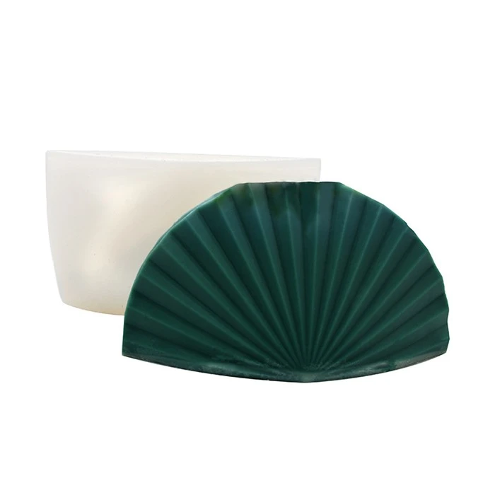 DIY Aromatherapy Silicone Candle Mold